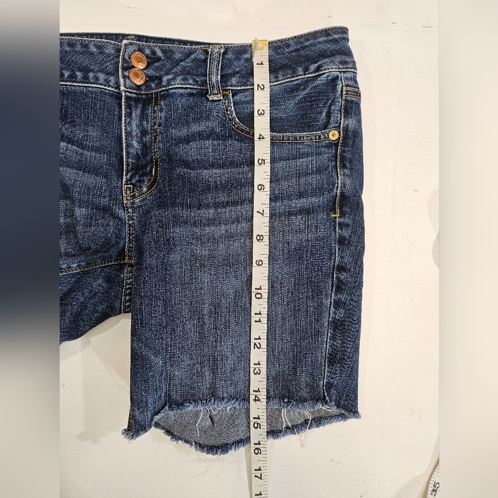 American Eagle Outfitters Artist cut-off denim jean shorts women's size … - Picture 4 of 11